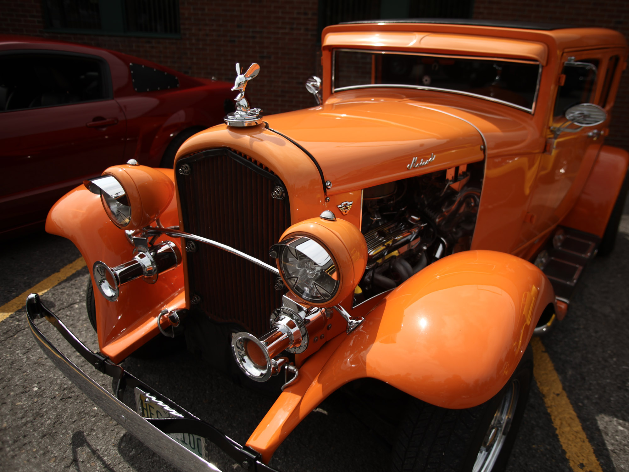 Automobile